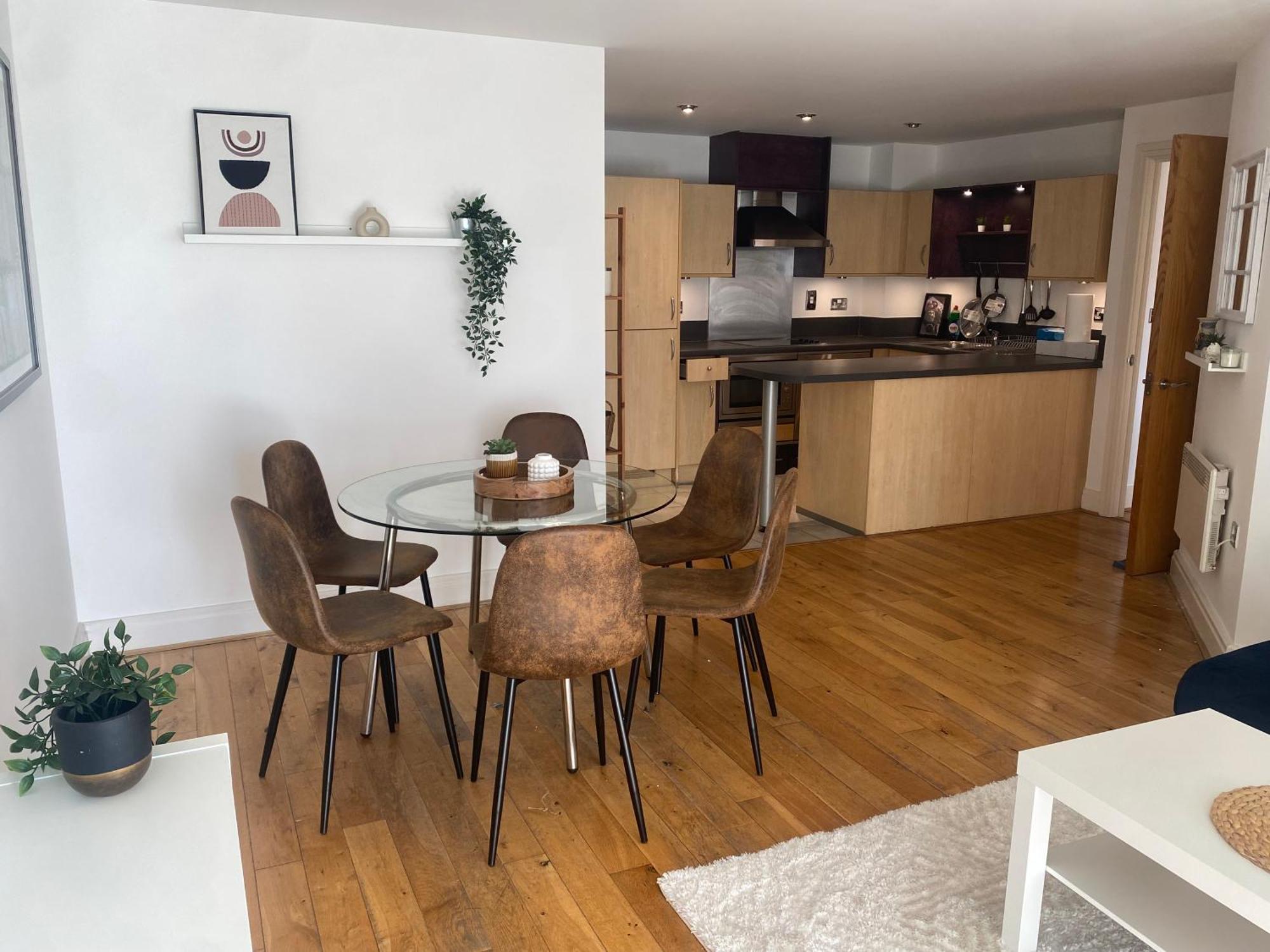 2 Bedroom Flat In Riverside West Londyn Zewnętrze zdjęcie